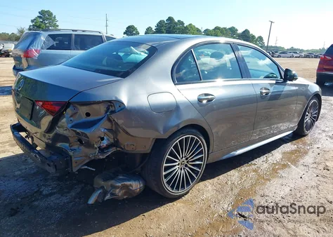 2024 Mercedes-Benz C 300 z USA, uszkodzony, nr VIN W1KAF4GB3RR160888